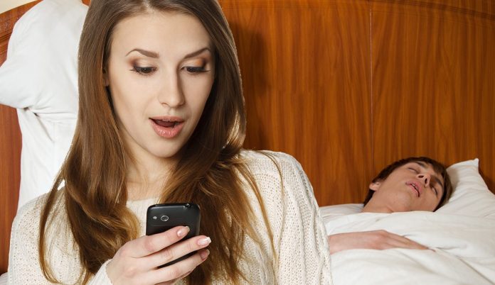 A recent study has found that 63% of American women would give up sex for their mobile phone.